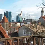 Top Floor Apartment With Two Balconies In The Old Town
