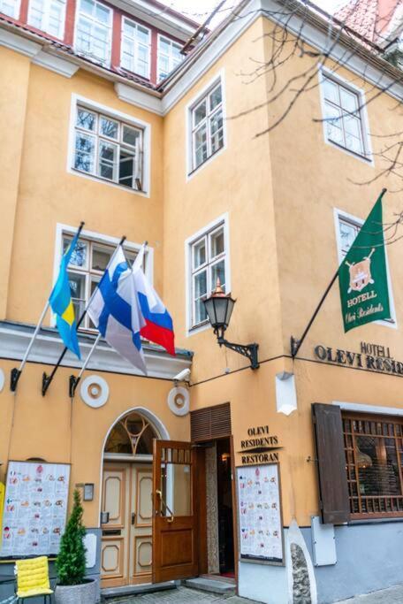 Huoneisto Floor With Two Balconies In The Old Town